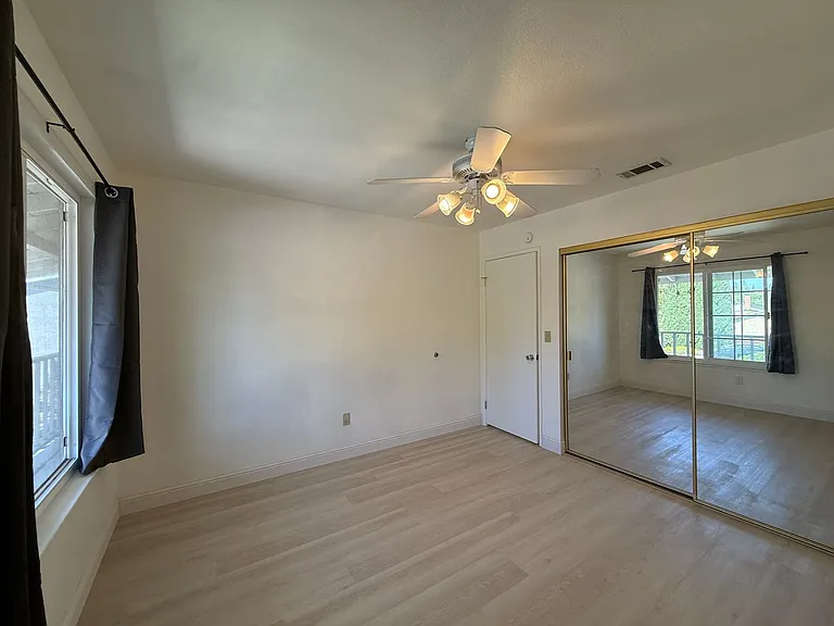 3537 Augusta Ct — Photo 12