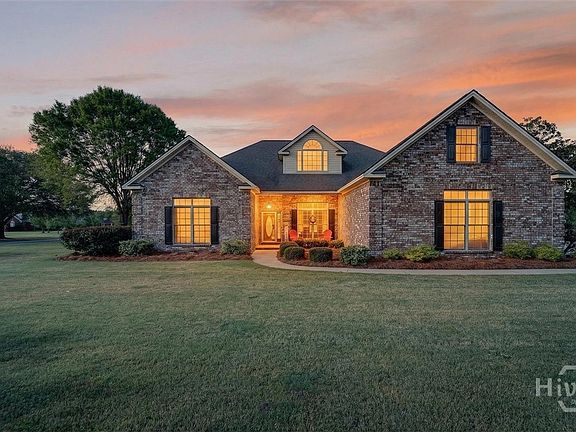 2nd image of 301 Flat Bush Drive