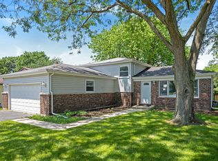 1730 Division St, St Charles, IL 60174