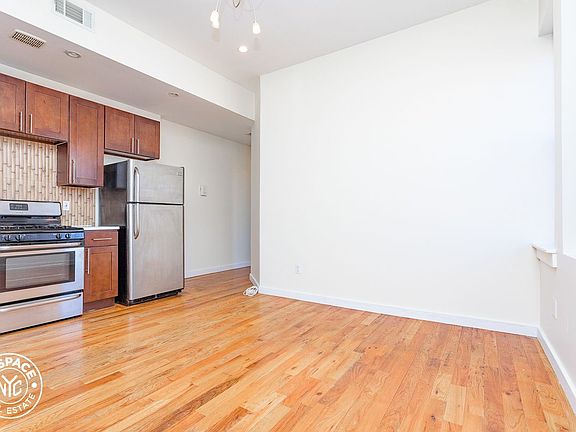 5th image of 591 Franklin Ave #5D