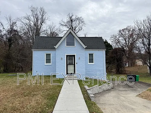 8203 Comet Dr Photo 1