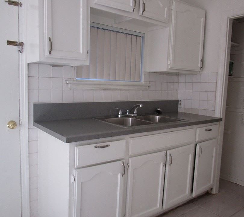 1st image of 3549 E 58th St APT B