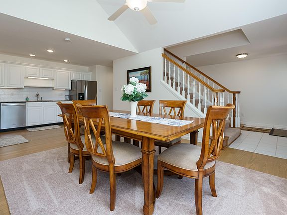 5th image of 805 Saint Joseph St