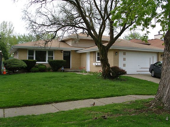 2nd image of 2163 N Westmoreland Dr