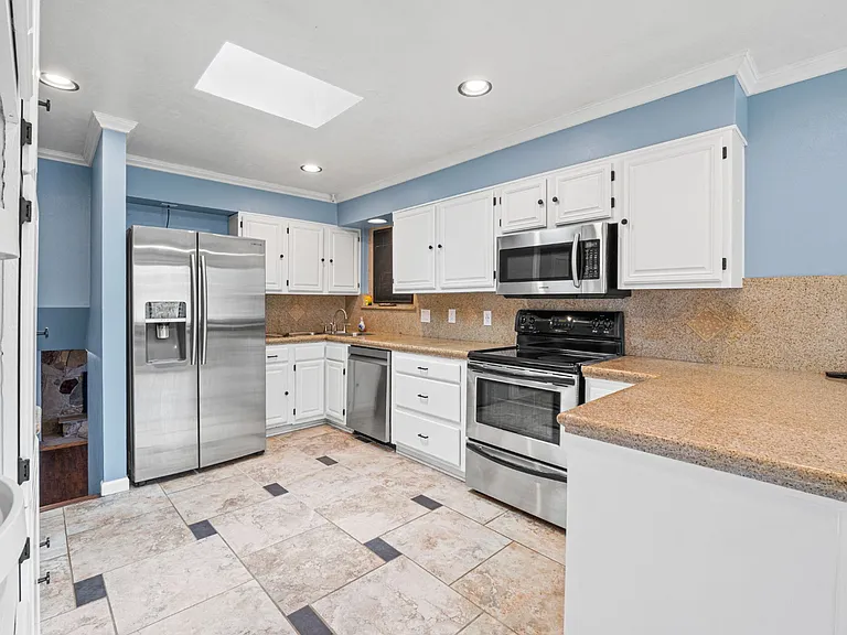8822 S Balsam St — Photo 11
