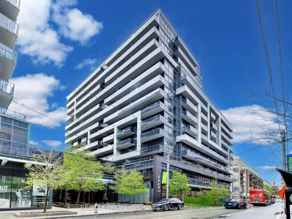 1030 King St W #912, Toronto, ON M6K 0B4
