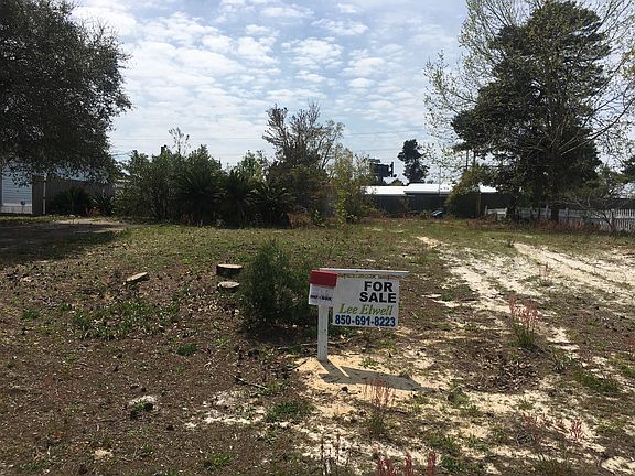 2nd image of 626 Malaga Pl