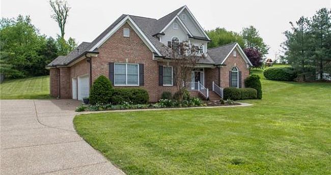2nd image of 1934 Springcroft Dr