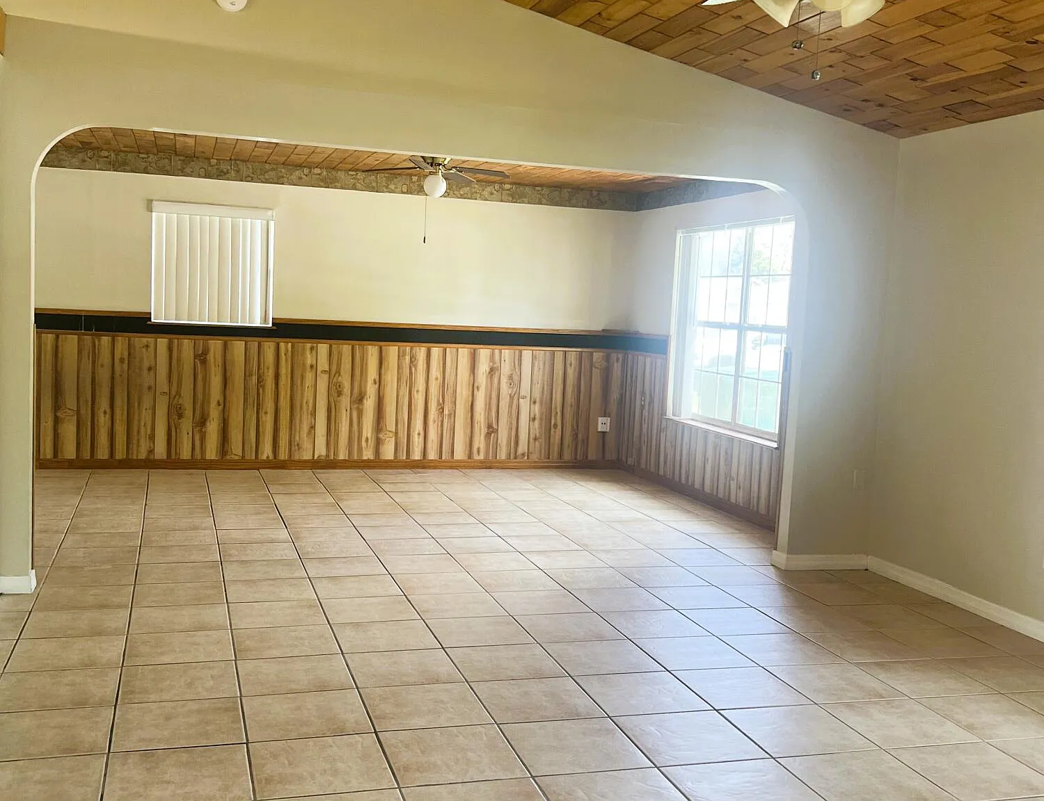2 bed, 2.0 bath, 1296 sqft, $1,600 — Photo 2