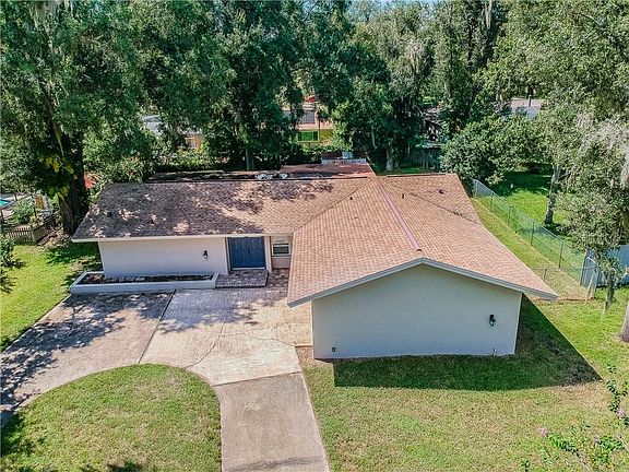 2nd image of 3847 Lake Joyce Dr