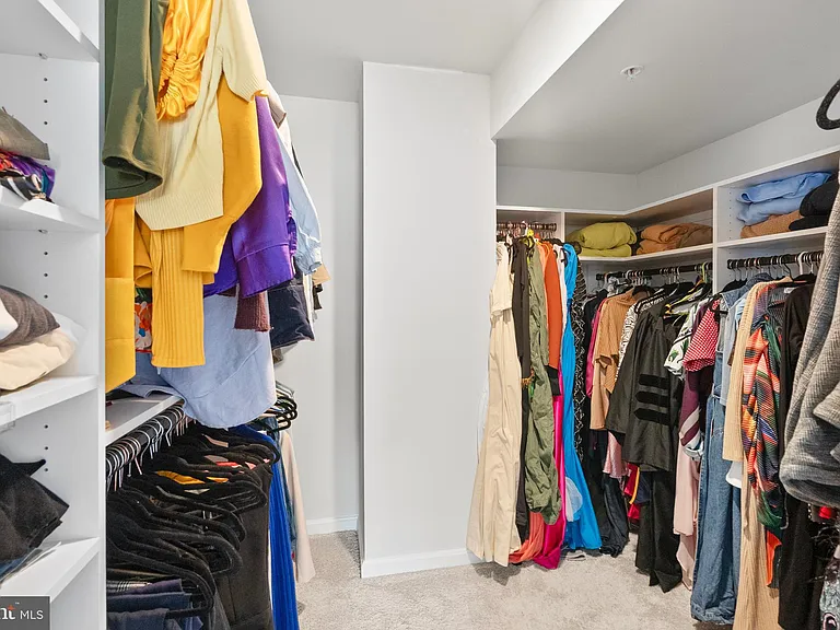 9715 Summerton Dr — Photo 38