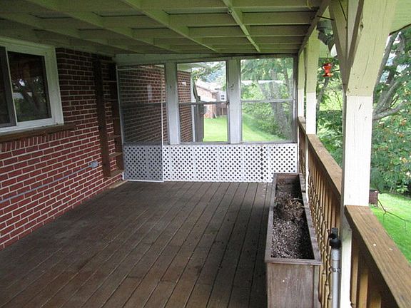 4th image of 761 Coleman Ln