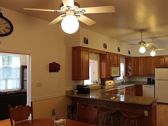5th image of 124 Sunset Ct