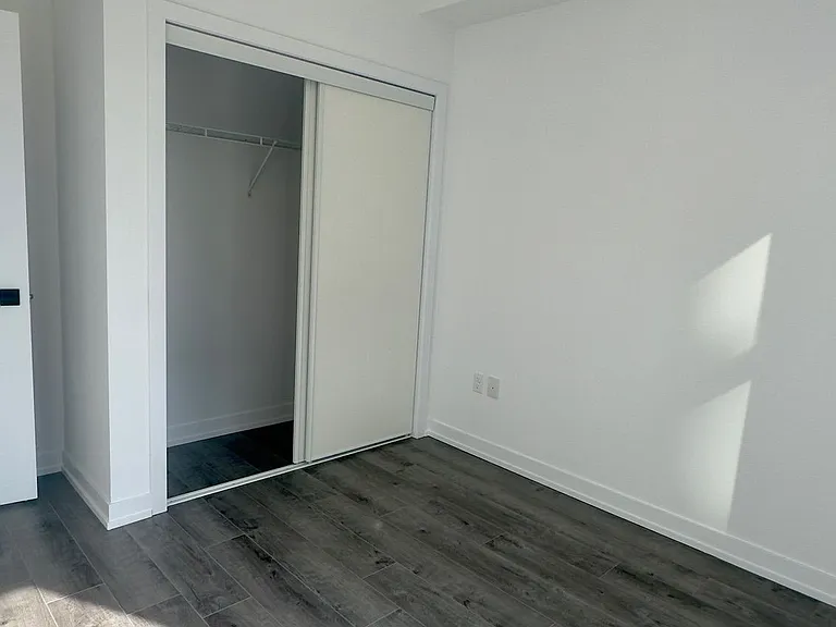 470 Dundas St E #226 — Photo 10