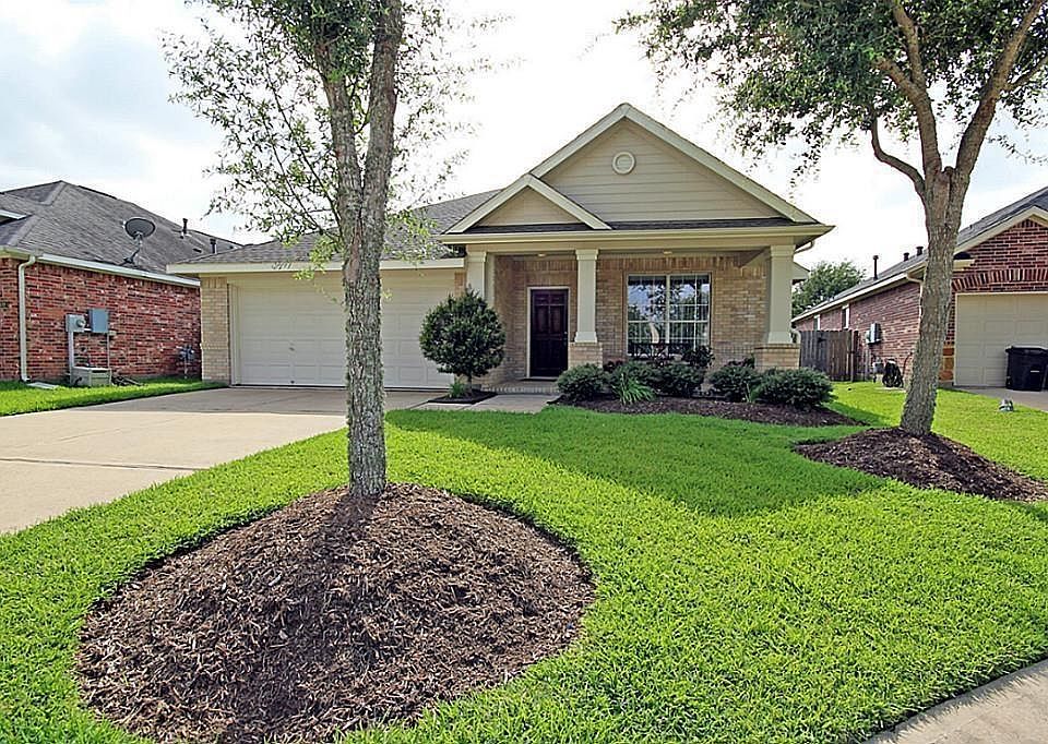 1st image of 407 Abbey Ln