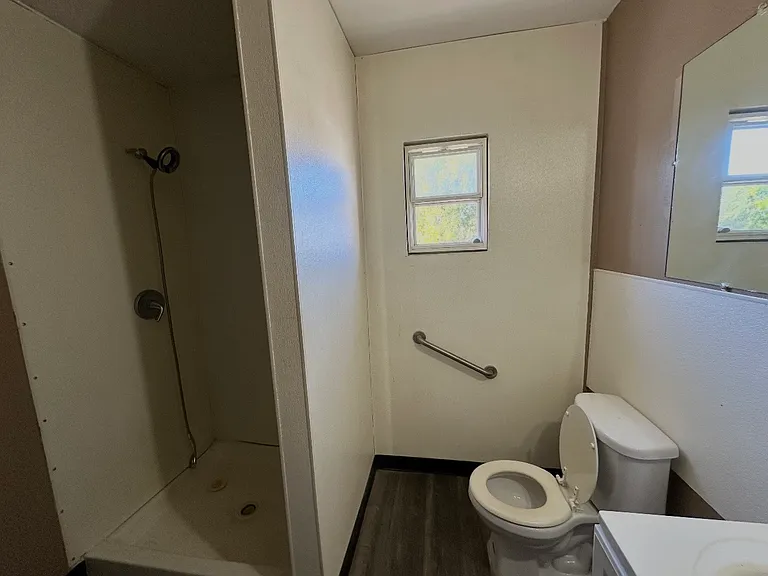221 S Main Ave #2 — Photo 3