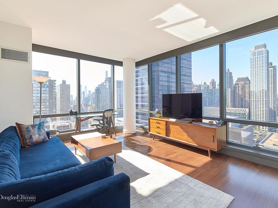 1st image of 200 W 67th St APT 24B