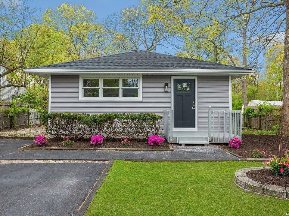1st image of 42 Laurel Lane