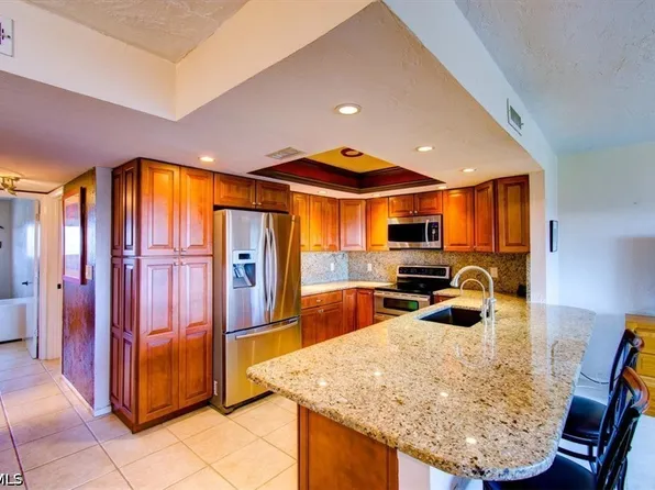 4906 Victoria Dr APT 413, Cape Coral, FL 33904