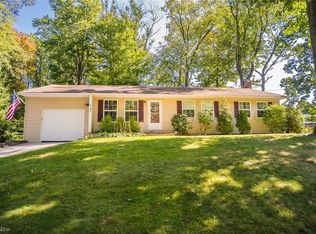 707 Sleepy Hollow Dr, Uniontown, OH 44685