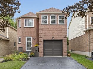 4 Lowder Pl, Whitby, ON L1N8C1