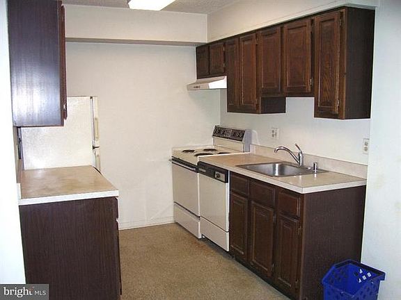 3rd image of 7401 Westlake Ter APT 306