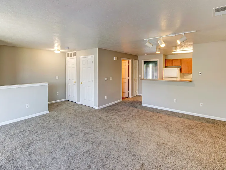 Trotters Pointe Apartments — Photo 16