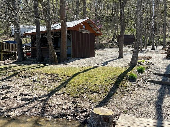 4th image of 10A Creekview Ln