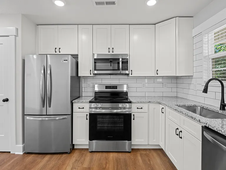 212 Doe Run Blvd — Photo 5