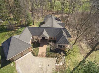 3080 Hunting Valley Rd, Ann Arbor, MI 48104