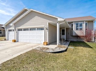 1091 Meadow St, Cologne, MN 55322