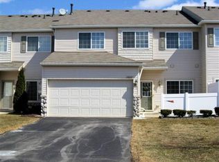 26721 Ashton Dr, Woodhaven, MI 48183