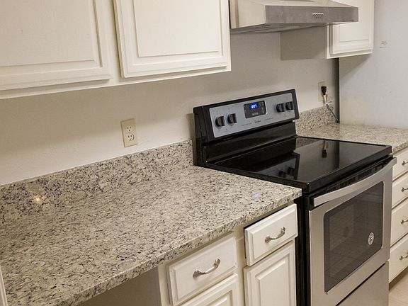 4th image of 8560 Park Ln #130/33