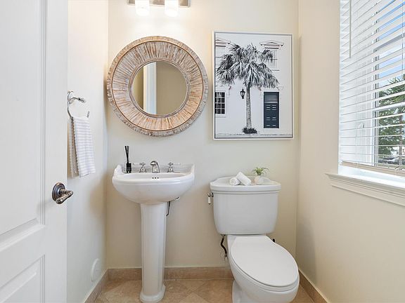 2nd image of 506 SE 7th Street #306