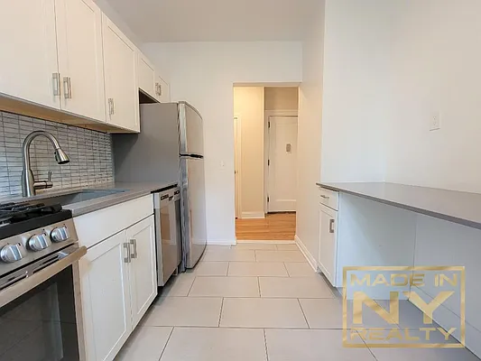 Rented by Made In NY Realty | media 11