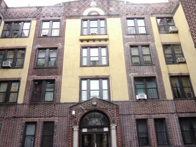 1st image of 360 E 31st St APT 4D