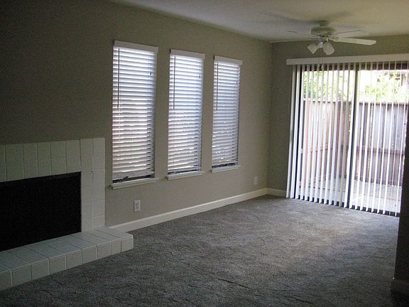 Living/Dining Room, Fireplace