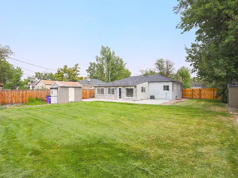 1939 Verbena St — Photo 55