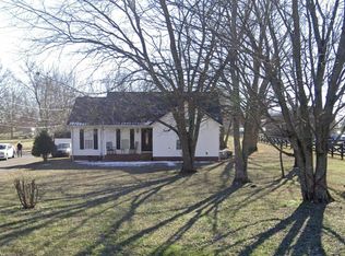 829 College St, Portland, TN 37148
