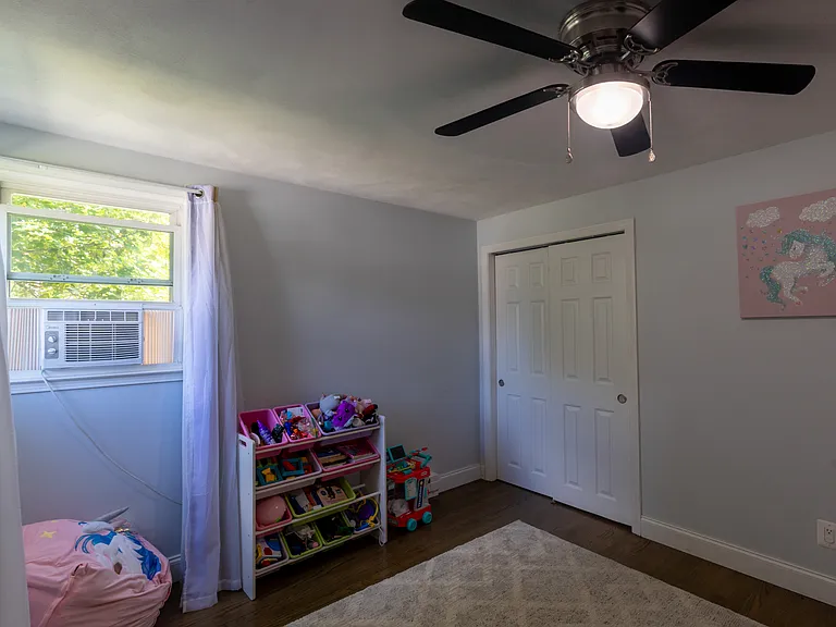 219 Prospect St — Photo 15