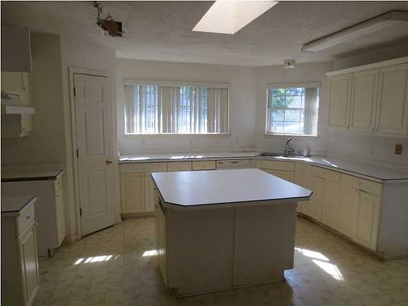 5th image of 9062 Caribbean Dr