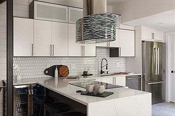 3rd image of 7 Lopez St #7