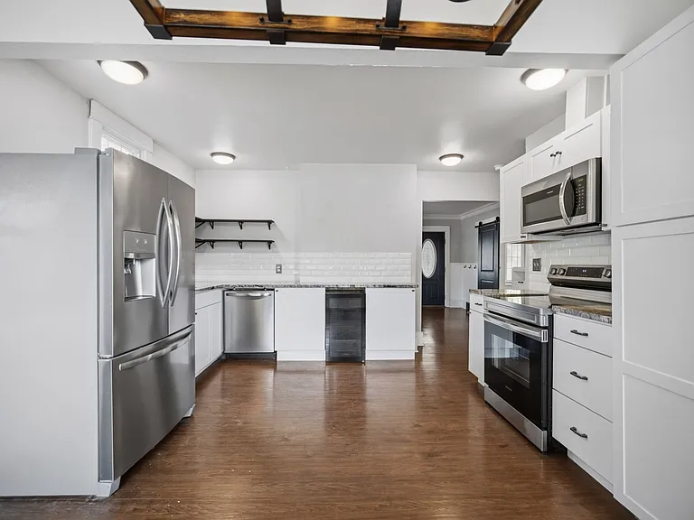 2527 W Liberty Ave — Photo 17