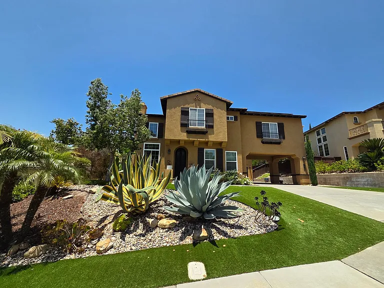 2819 Savannah Ct — Photo 3