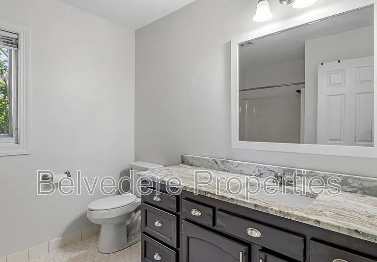 4103 Oak Hollow Dr — Photo 32