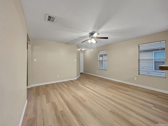 4th image of 12215 Glendale Park