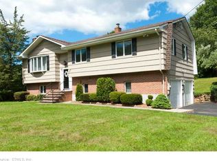 154 Bunker Hill Rd, Guilford, CT 06437