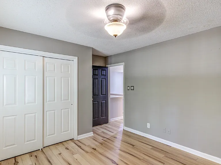 103 Unaka Ct — Photo 45