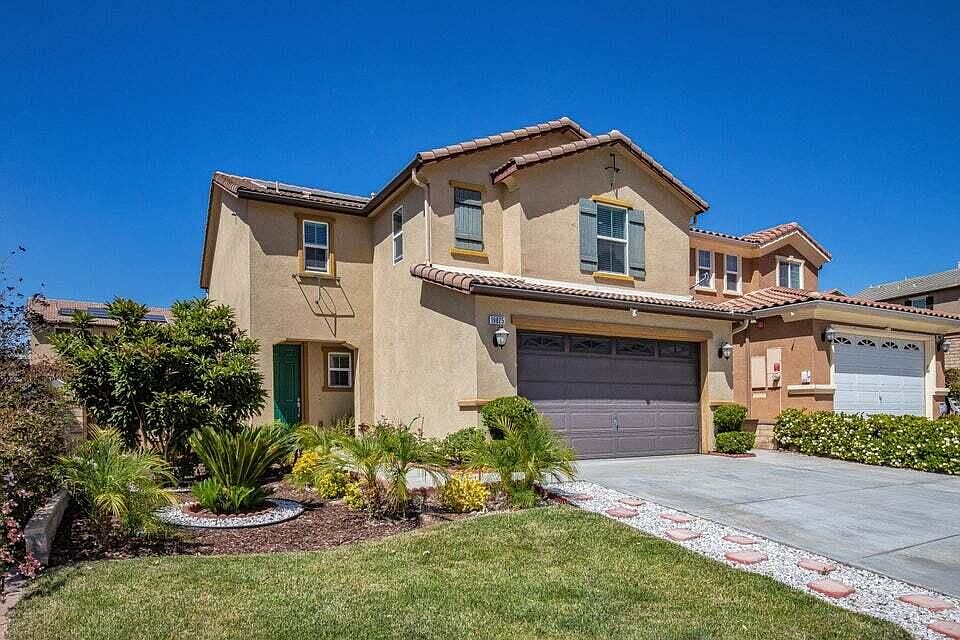 19825 Holly Dr, Santa Clarita, CA 91350 | Zillow