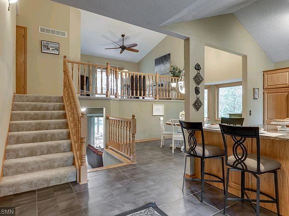 2nd image of 1620 Thornhill Ln